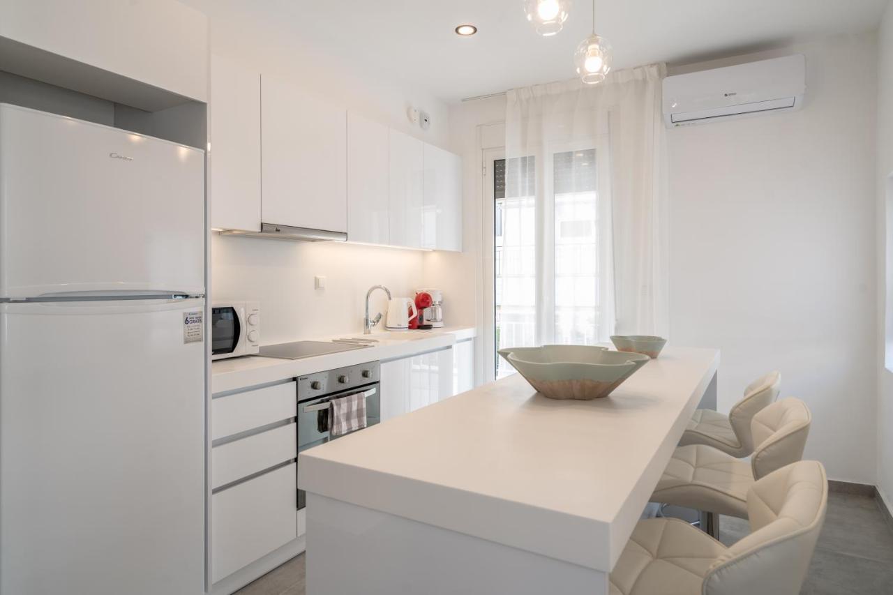 Athens Experience In Exarchia, Big Terrace Apartment Bagian luar foto